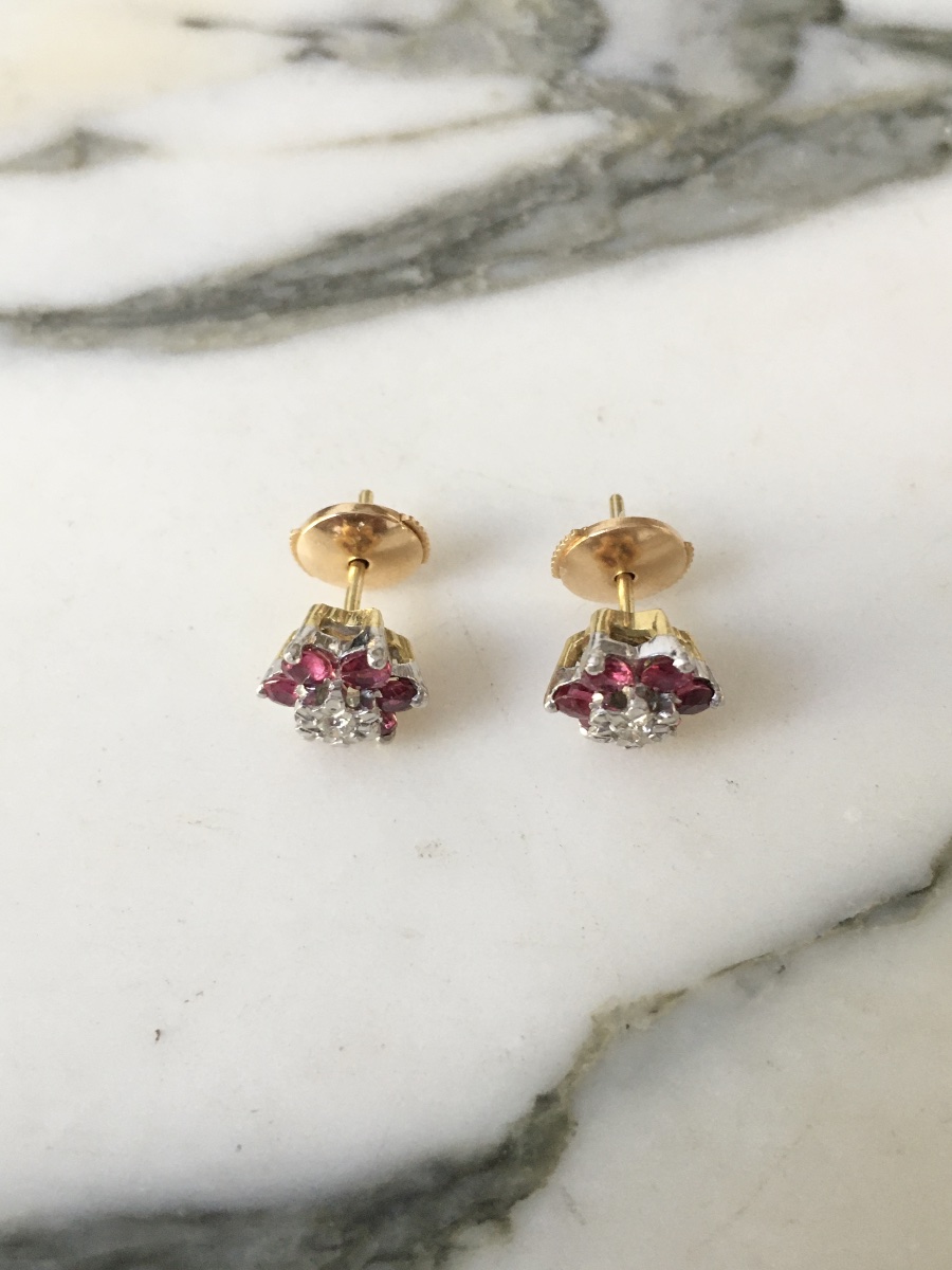 18k White And Yellow Gold Stud Earrings With Rubies And Diamonds -photo-3