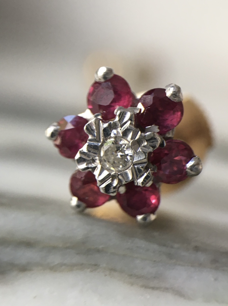 18k White And Yellow Gold Stud Earrings With Rubies And Diamonds -photo-1