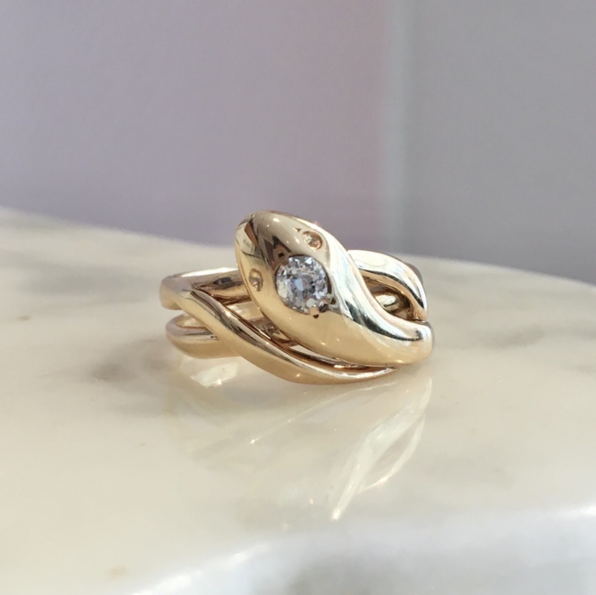 Bague ancienne serpent en or jaune 18K et diamant 