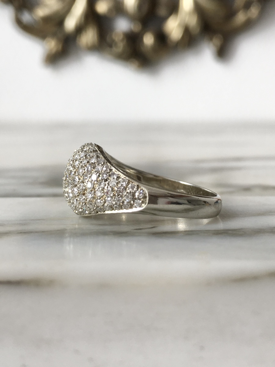 18k White Gold Dome Ring With Diamonds -photo-1