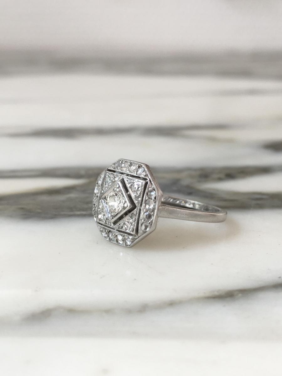 Art Deco Ring In Platinum And Diamonds -photo-1
