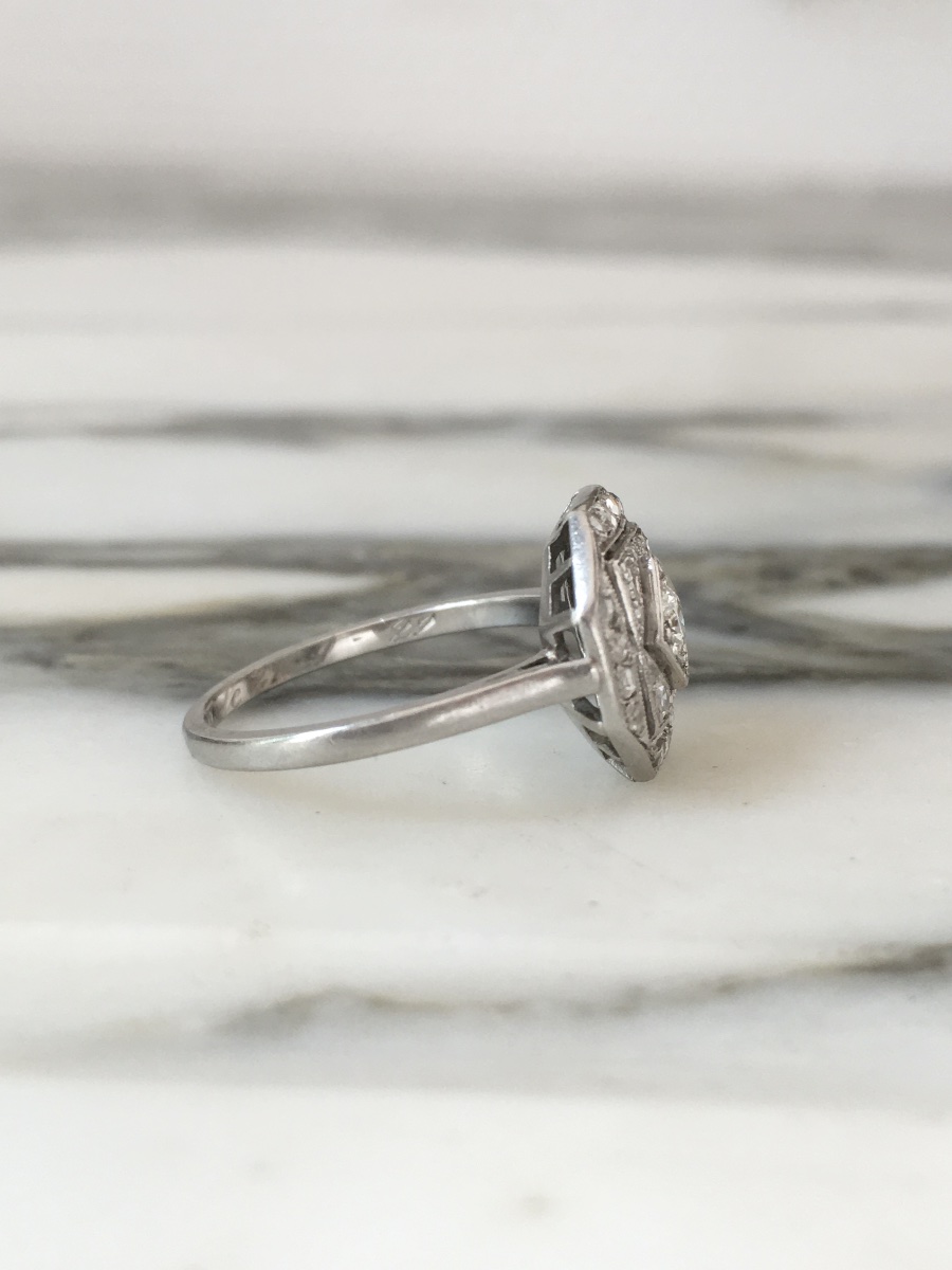 Art Deco Ring In Platinum And Diamonds -photo-3