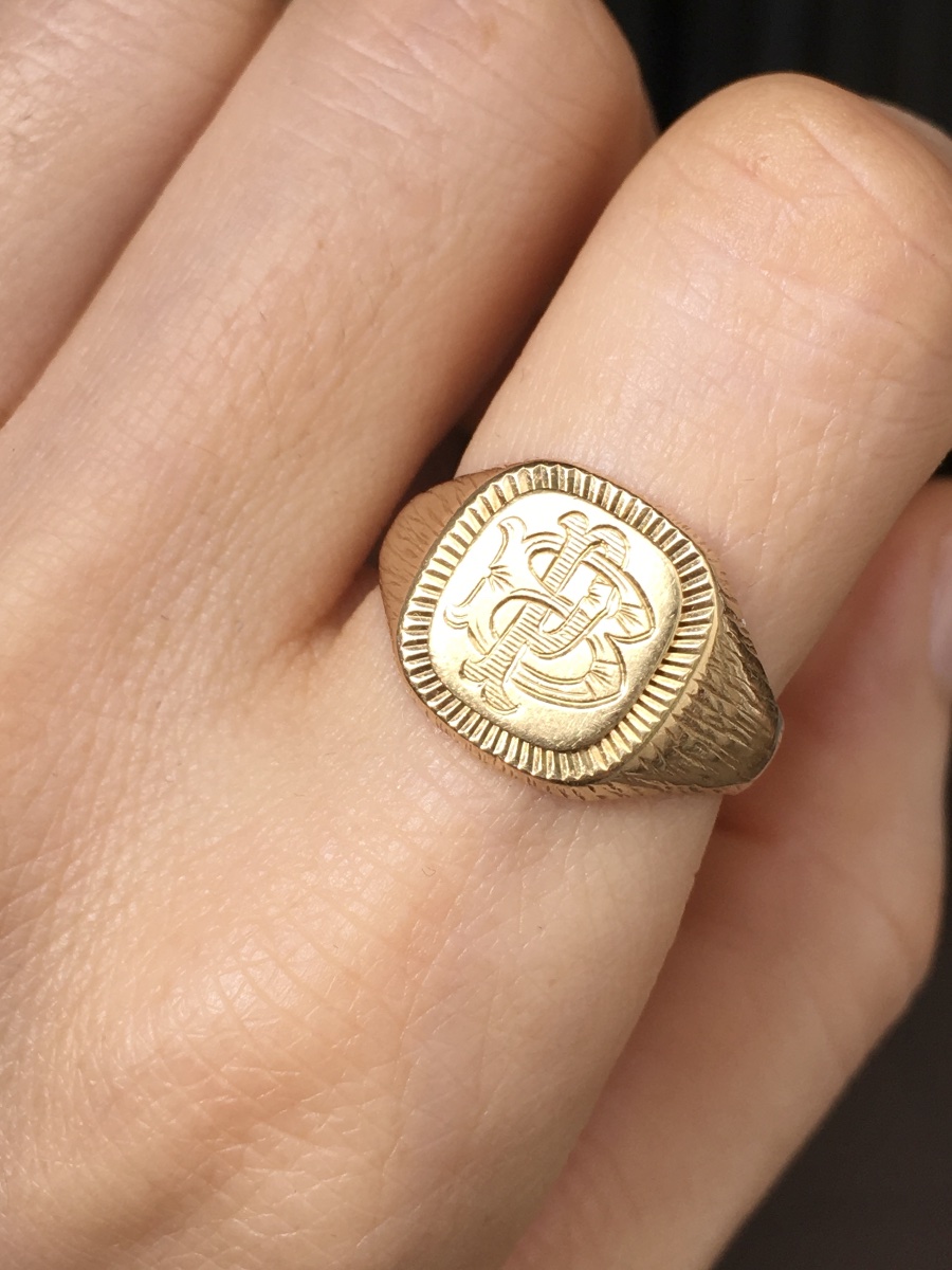 18k Yellow Gold Signet Ring -photo-2