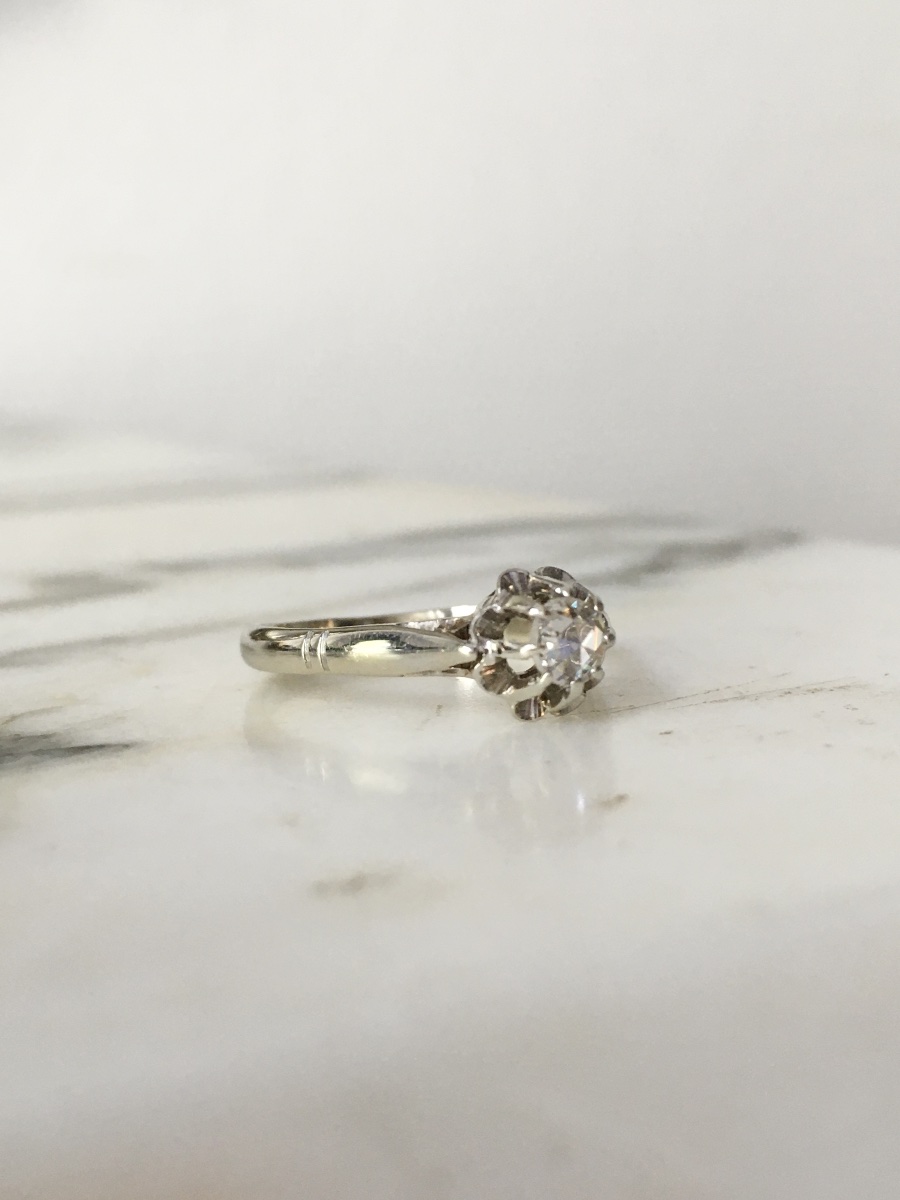 Art Deco Solitaire Ring In 18k White Gold With A Diamond -photo-1