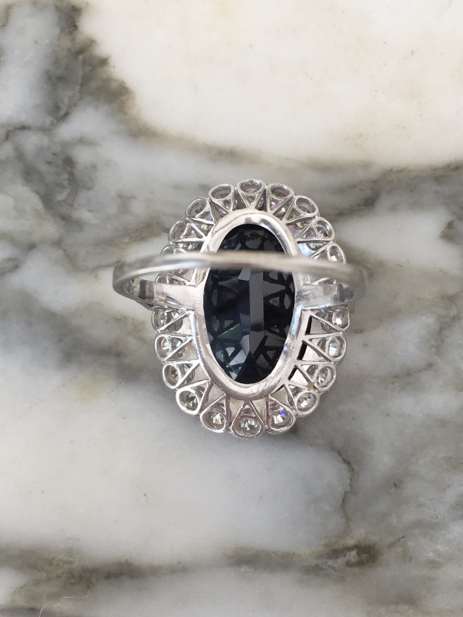 Stunning 18k White Gold Daisy Ring With Sapphire And Diamonds -photo-2