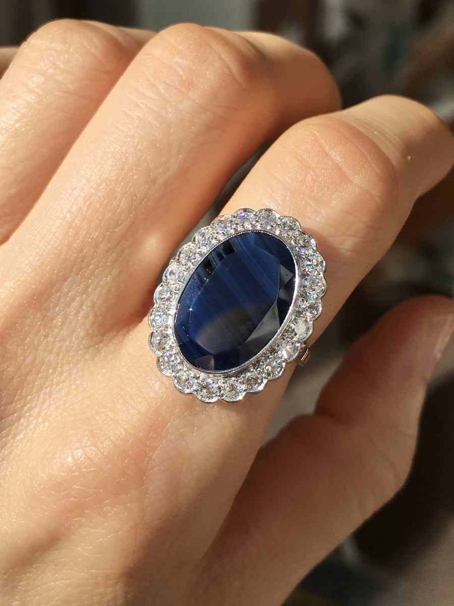 Stunning 18k White Gold Daisy Ring With Sapphire And Diamonds -photo-4