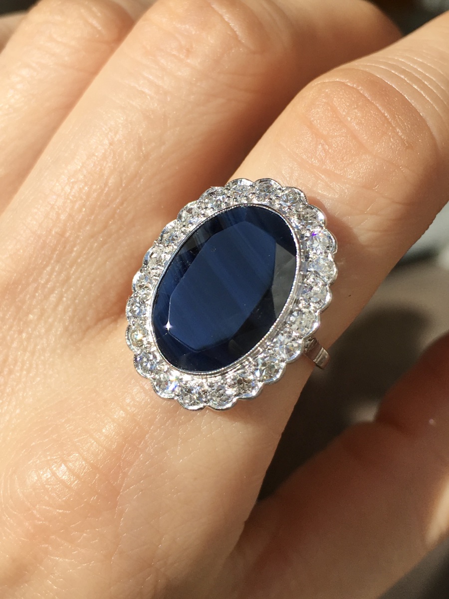 Stunning 18k White Gold Daisy Ring With Sapphire And Diamonds -photo-5