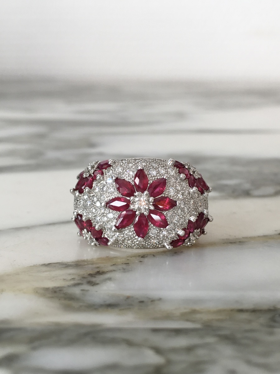 Stunning 18k White Gold Dome Ring With Rubies And Diamonds -photo-2