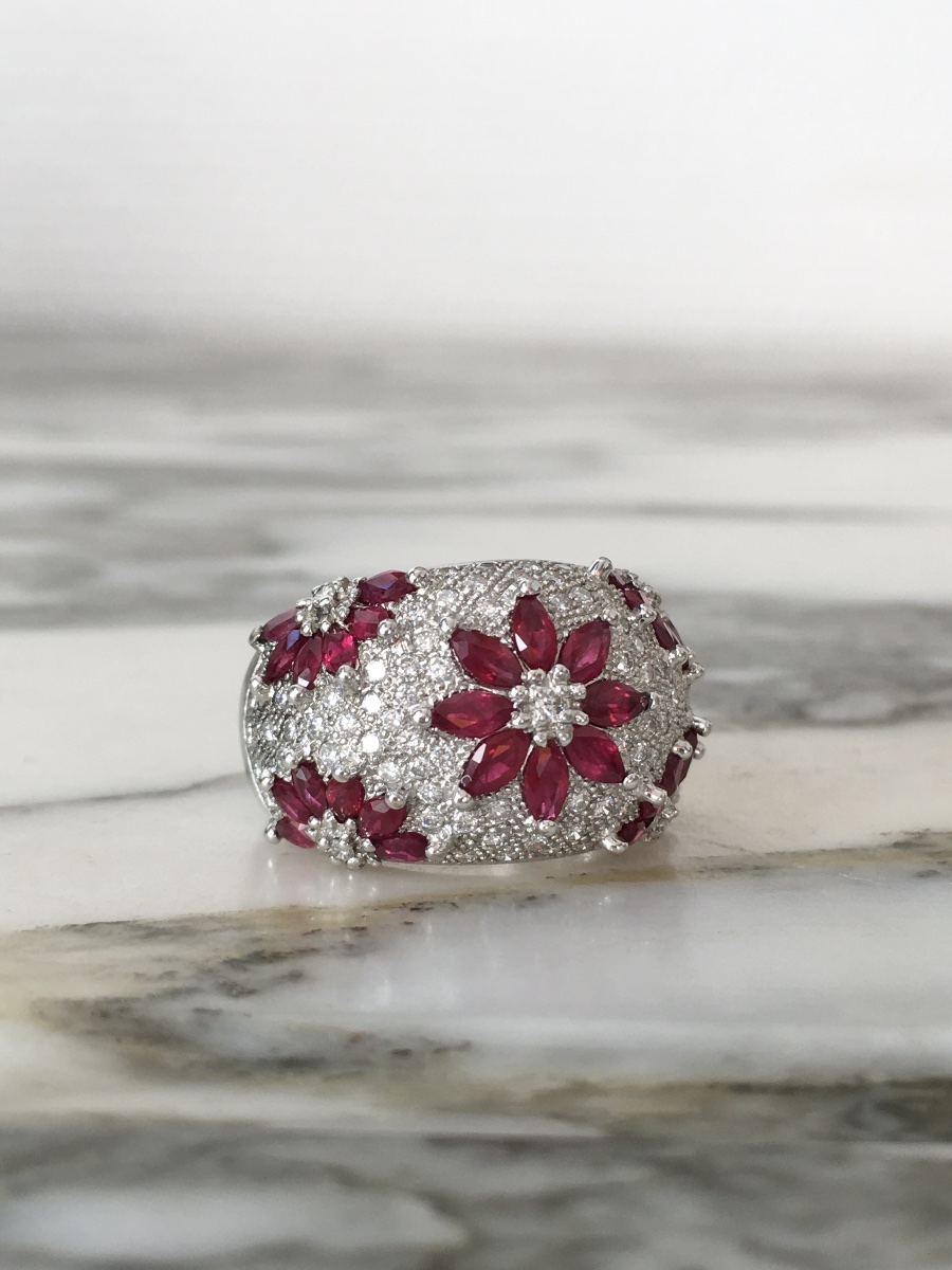 Stunning 18k White Gold Dome Ring With Rubies And Diamonds -photo-3