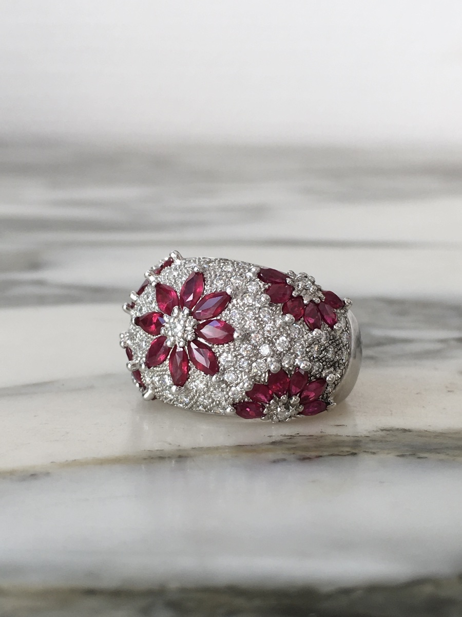 Stunning 18k White Gold Dome Ring With Rubies And Diamonds -photo-1