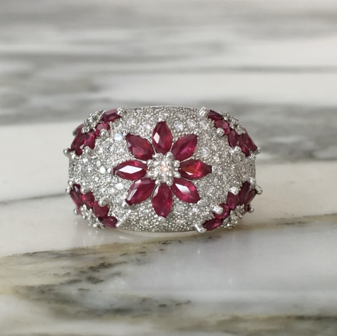 Stunning 18k White Gold Dome Ring With Rubies And Diamonds 