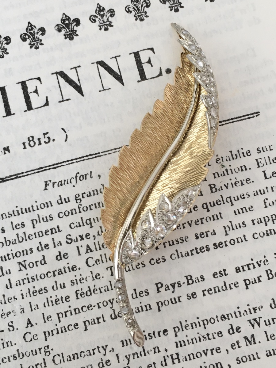 Broche plume en or jaune et blanc 18K et diamants -photo-3
