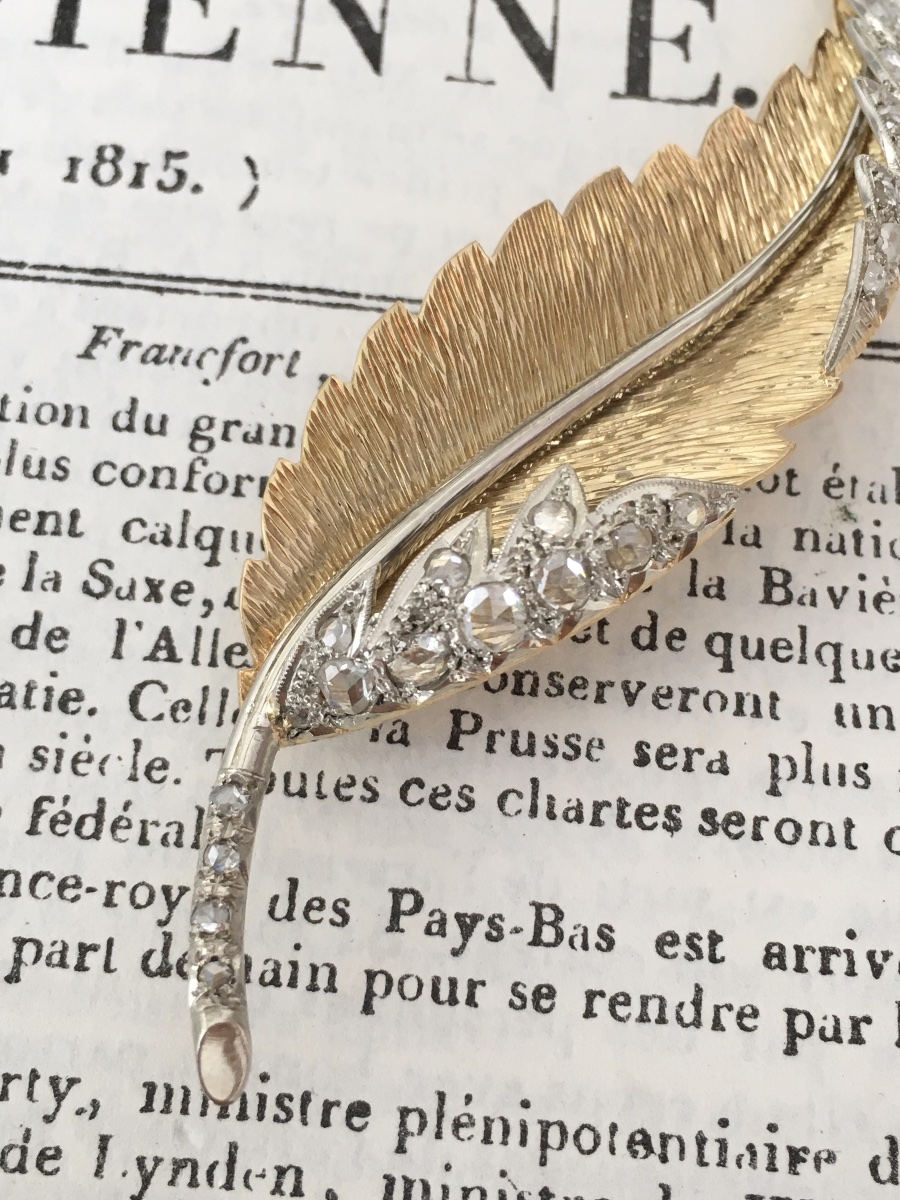 Broche plume en or jaune et blanc 18K et diamants -photo-4