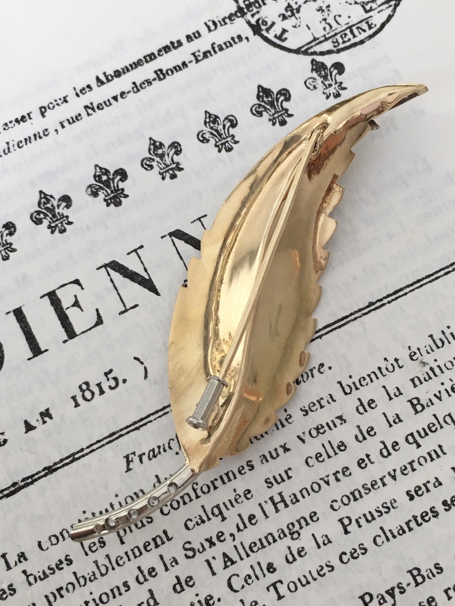 Broche plume en or jaune et blanc 18K et diamants -photo-3