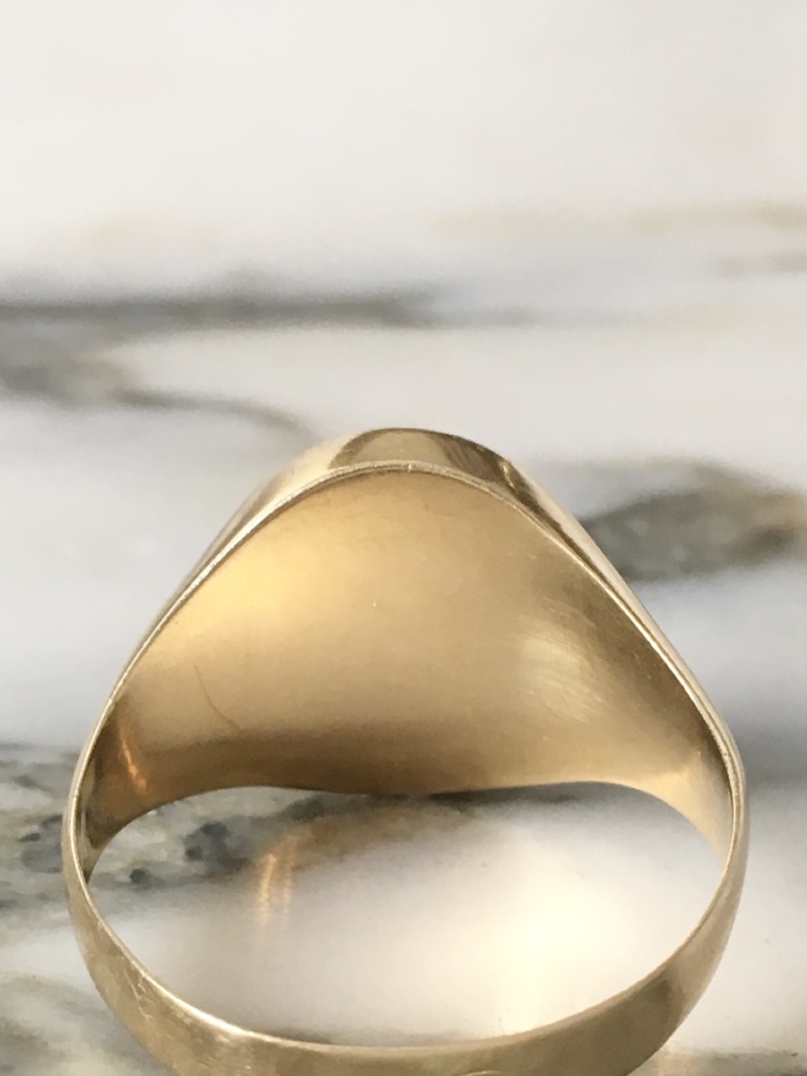 18k Yellow Gold Signet Ring With Lapis Lazuli -photo-1