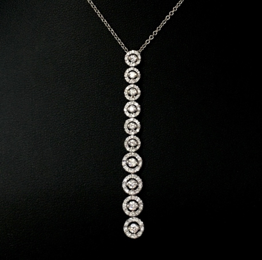 LEO PIZZO Collier en or blanc 18K et diamants 