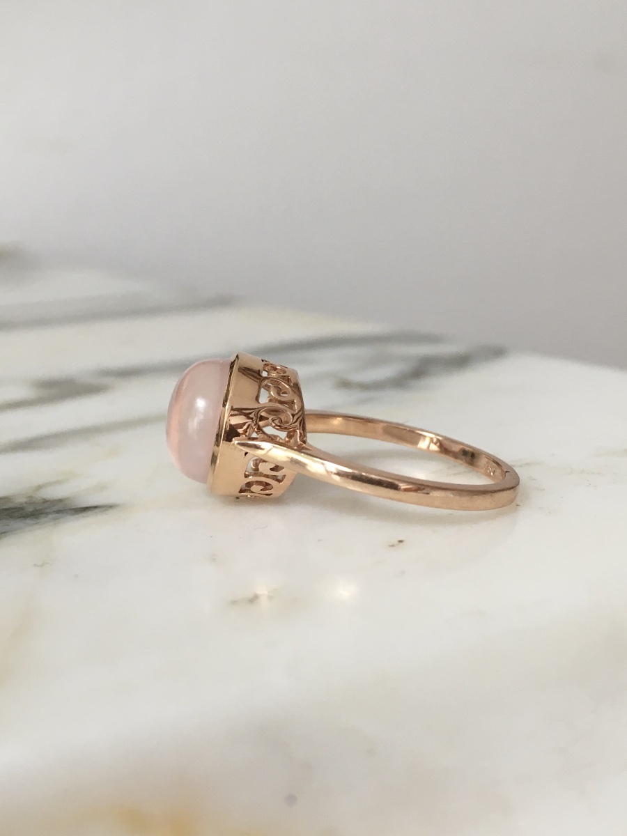 18k Rose Gold Ring Set With A Rose Quartz -photo-3
