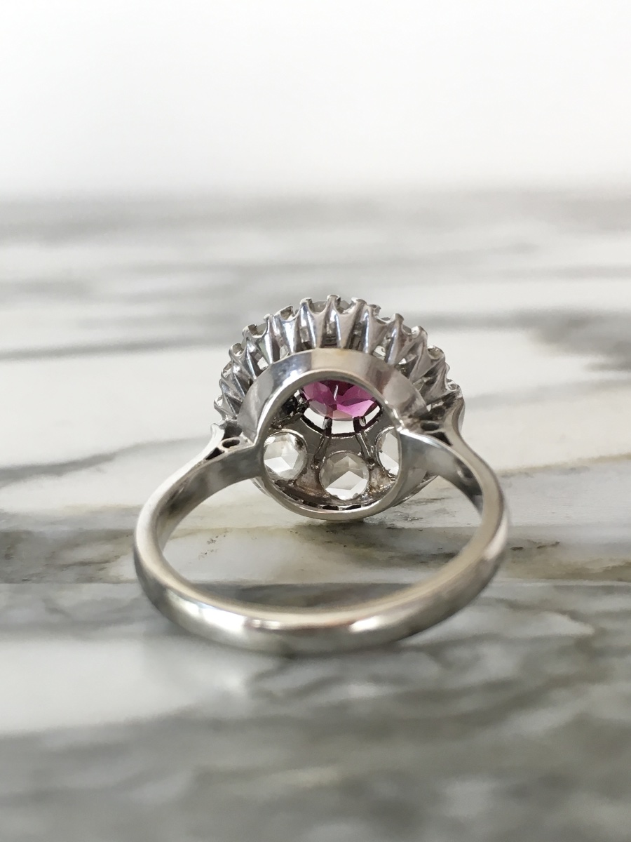 Bague marguerite en or blanc 18K grenat rhodolite et diamants -photo-4