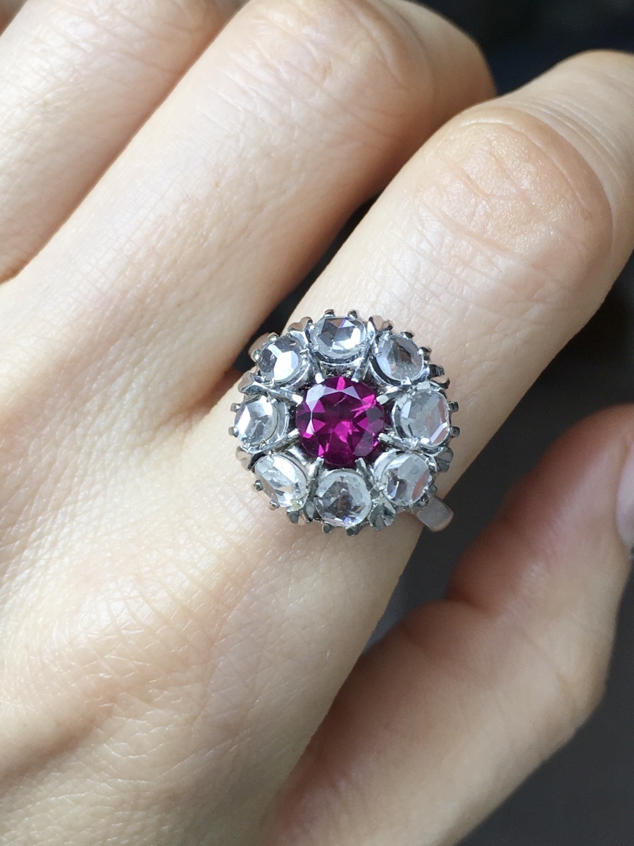 Bague marguerite en or blanc 18K grenat rhodolite et diamants -photo-7