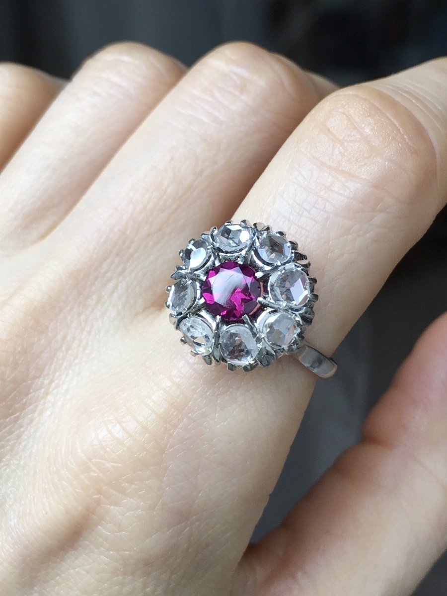Bague marguerite en or blanc 18K grenat rhodolite et diamants -photo-8