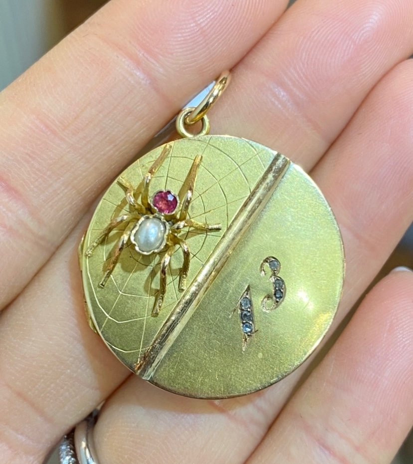 Good Luck Photo Holder Pendant-photo-4