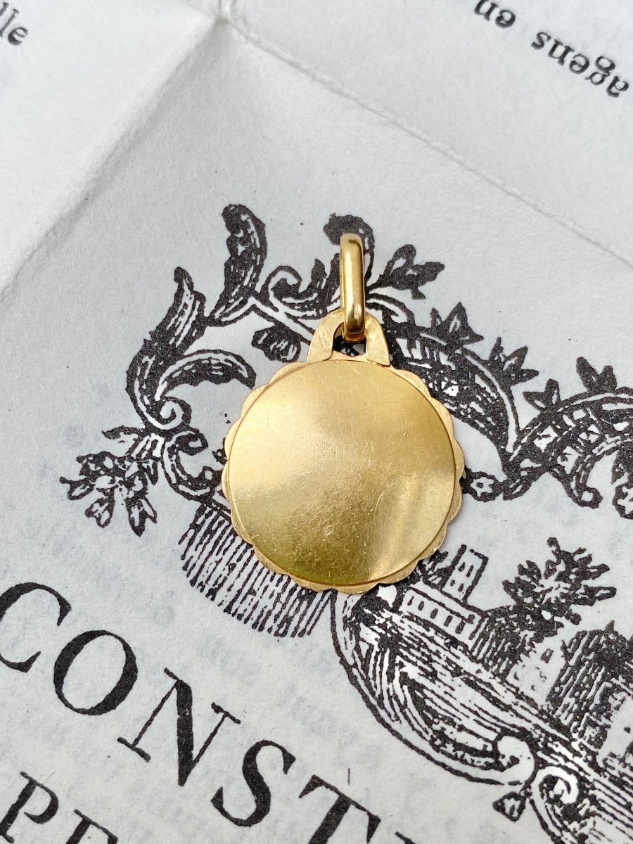 Augis Love Medal In 18k Gold-photo-3