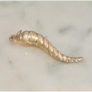 18k Yellow Gold Cornucopia Pendant 