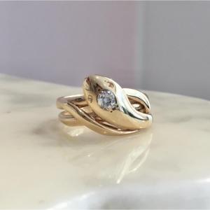 Antique 18k Yellow Gold Snake Ring With A Diamond