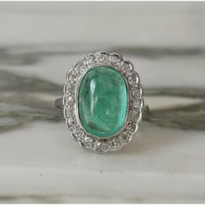 18k Gold Ring With A 5.40 Ct Colombian Emerald And Diamonds