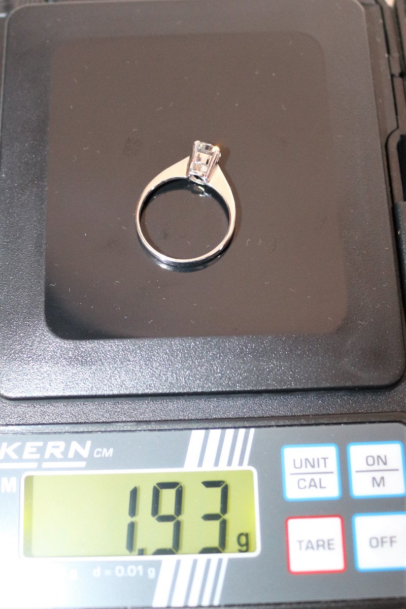Solitaire Ring On White Gold -photo-4