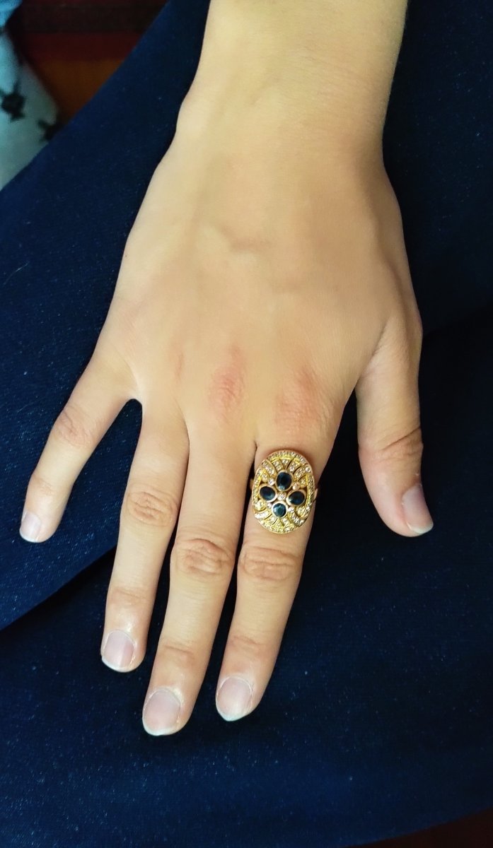 Oval Yellow Gold Ring With Sapphires And Diamonds-photo-7