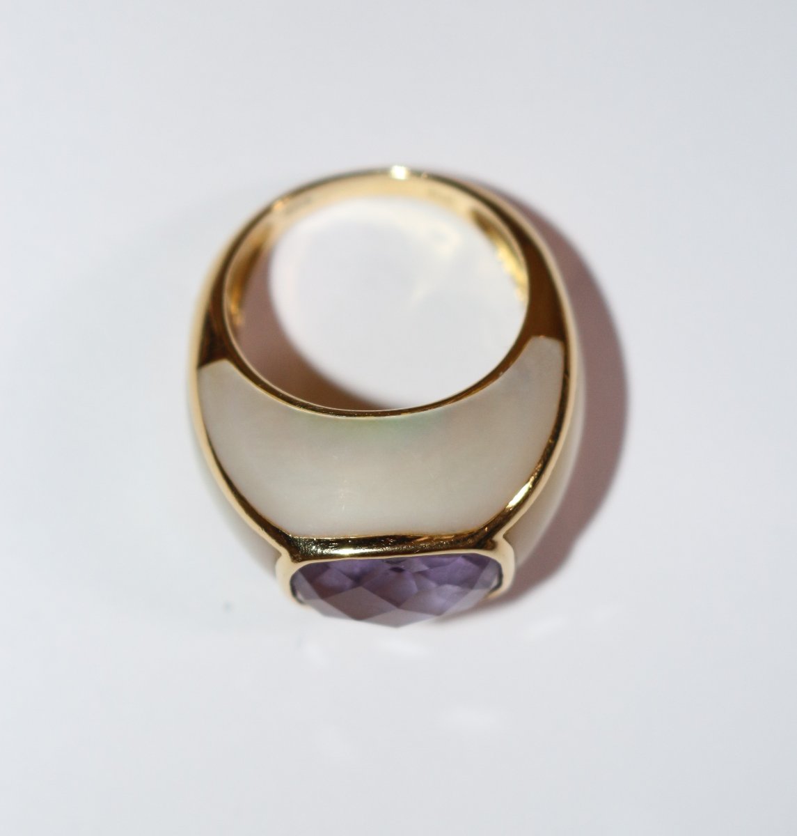 Bague jonc or jaune améthyste entourée de nacre-photo-4