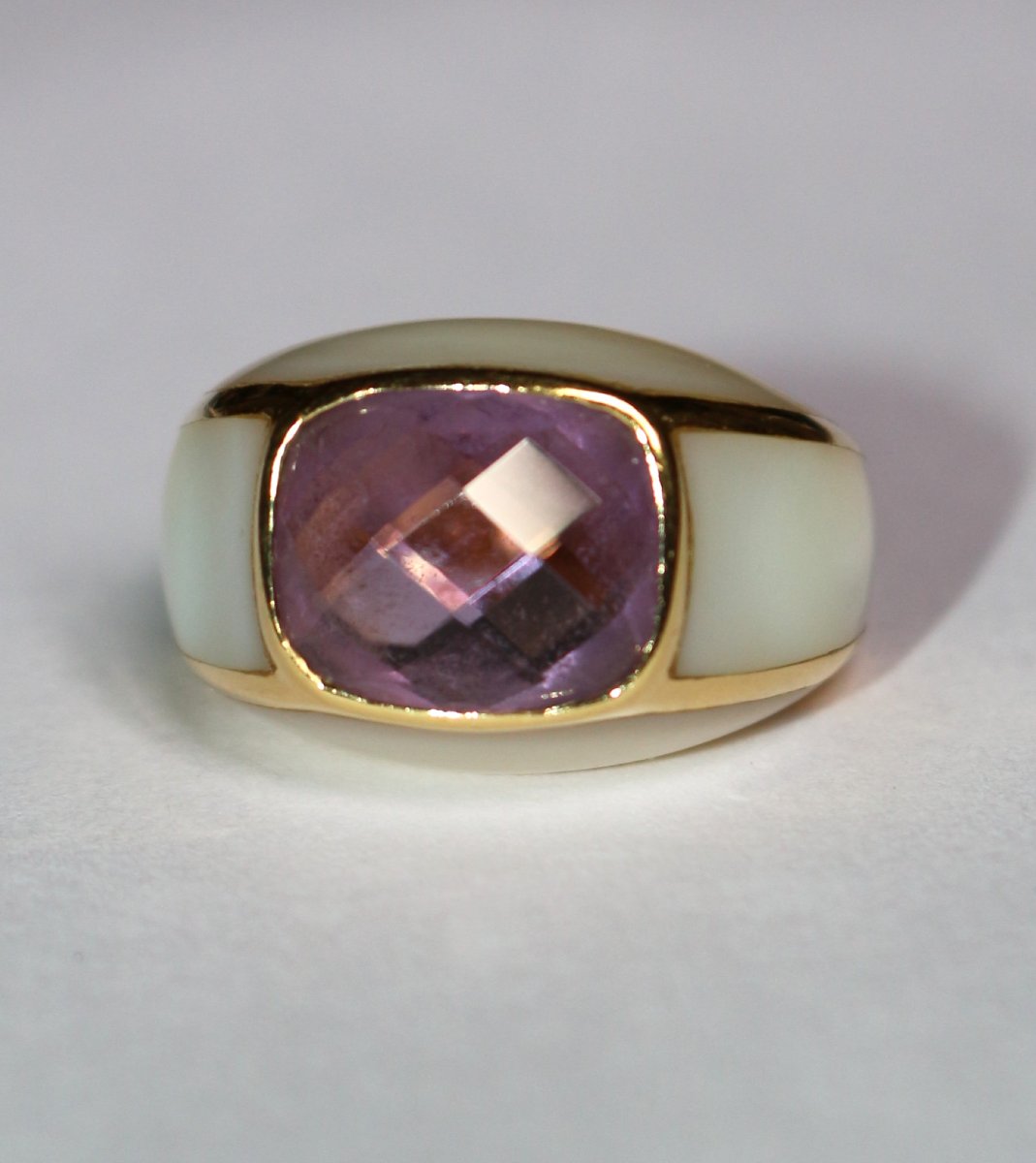 Bague jonc or jaune améthyste entourée de nacre-photo-3