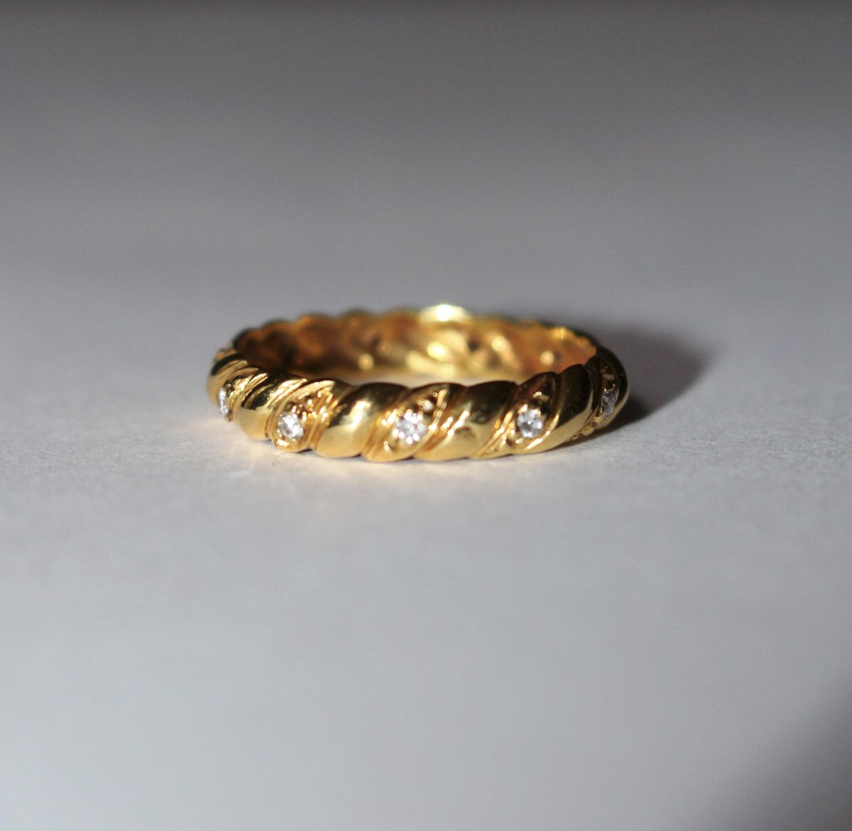 Yellow Gold Diamond Wedding Band-photo-2