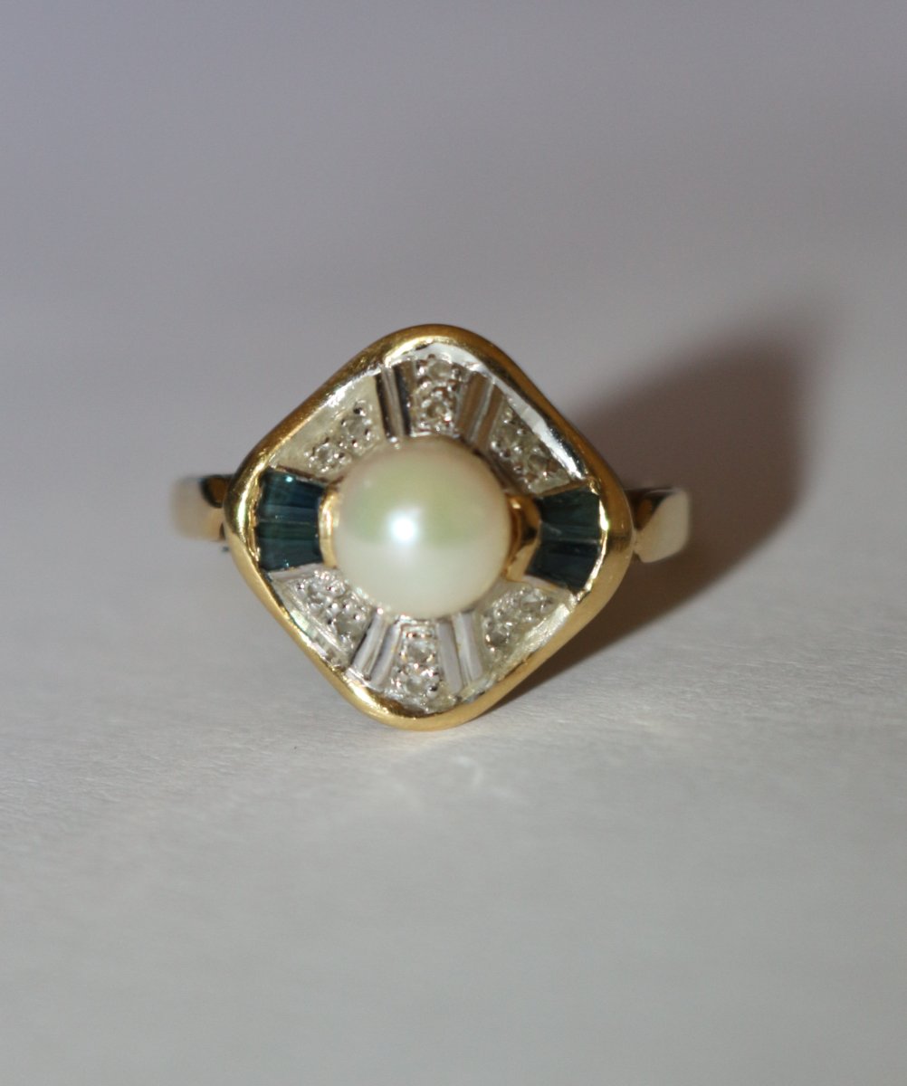 Yellow Gold Lozenge-shaped Ring With Sapphires And Pearl-photo-5