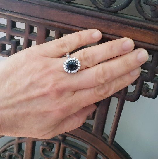 White Gold Sapphire Daisy Ring-photo-4