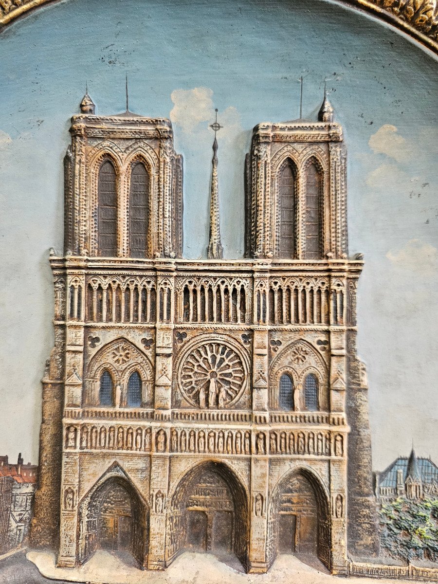 A 3d Clay Plate Of Notre Dame -photo-3