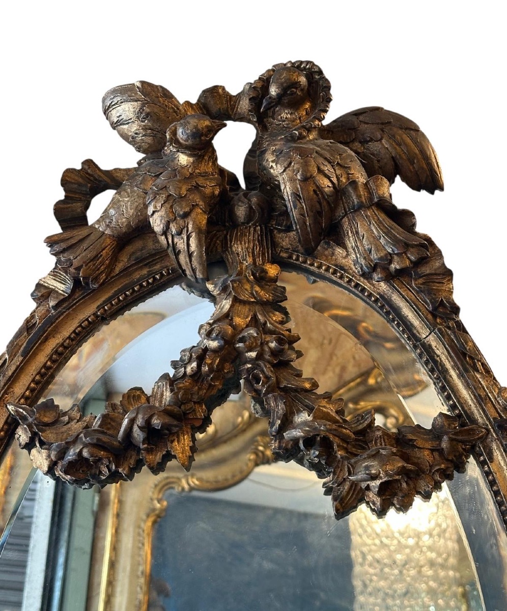 Miroir en bois dorer d’époque Napoléon III , sculpture des oiseau. Miroir Biseauté .-photo-2