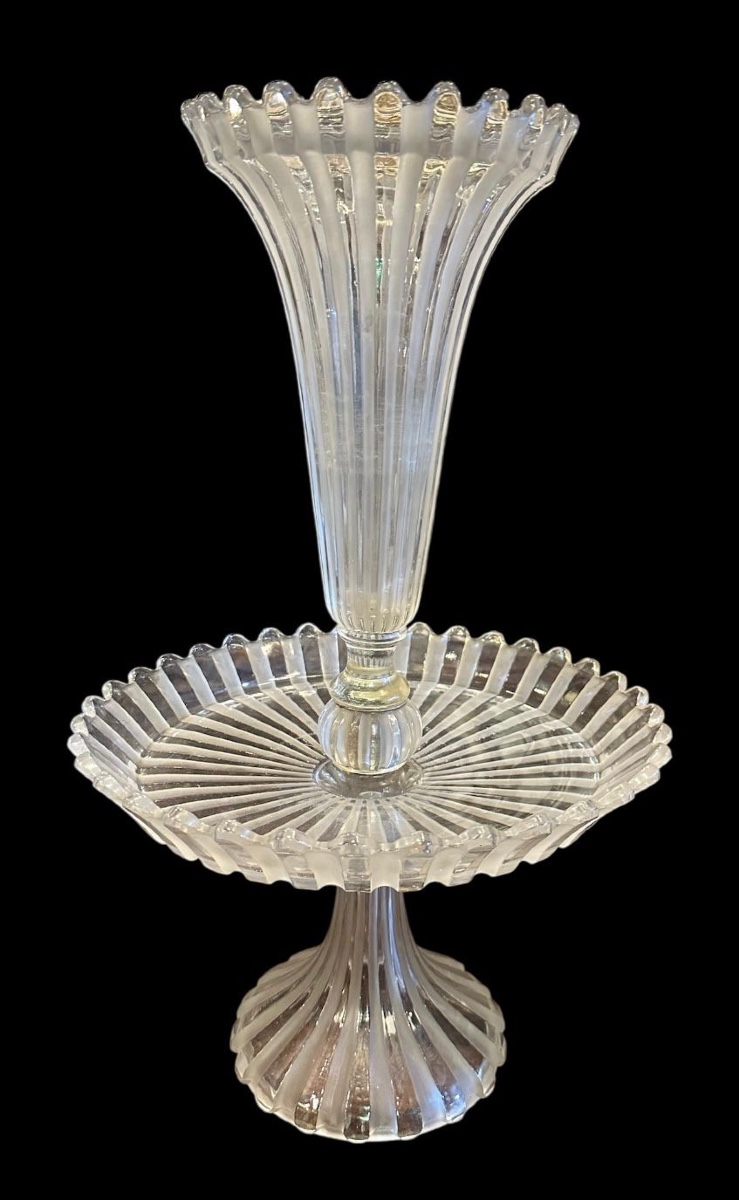 Centre de table en cristal de Baccarat signé 