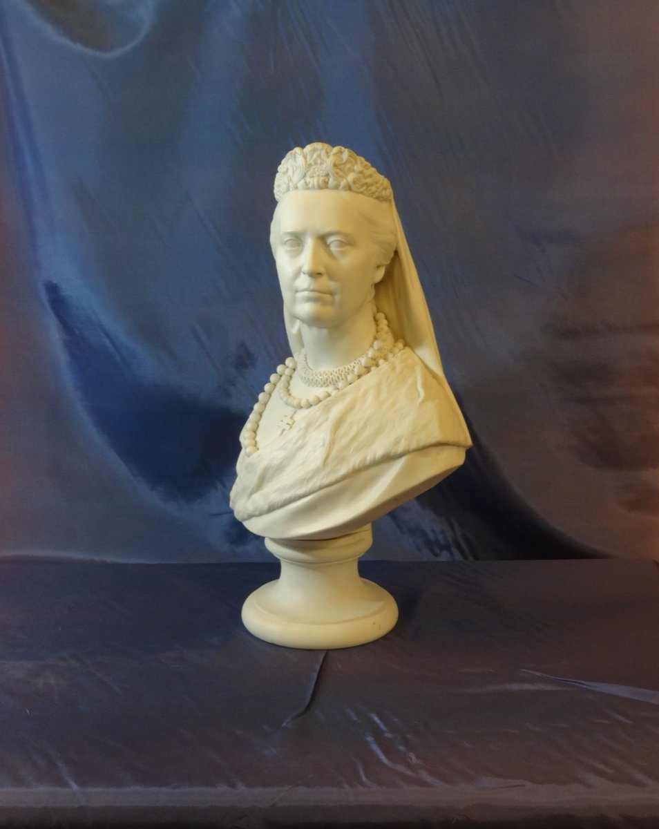 Buste En Biscuit De Victoria Von Baden, Reine De Suède (1862 - 1930)-photo-3