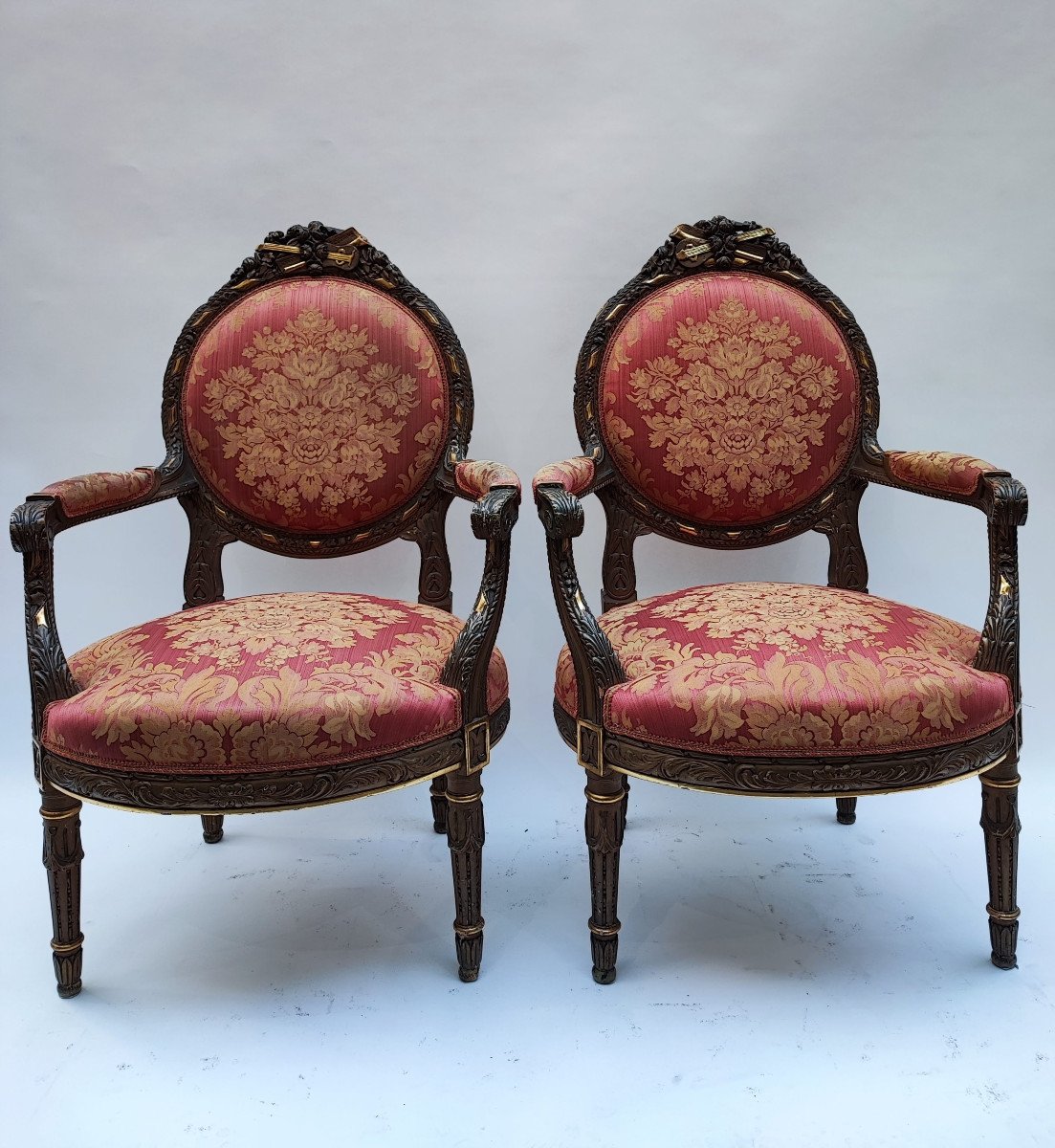 Salon 6 pièces composé de 4 chaises et 2 fauteuils style Louis XVI -photo-2
