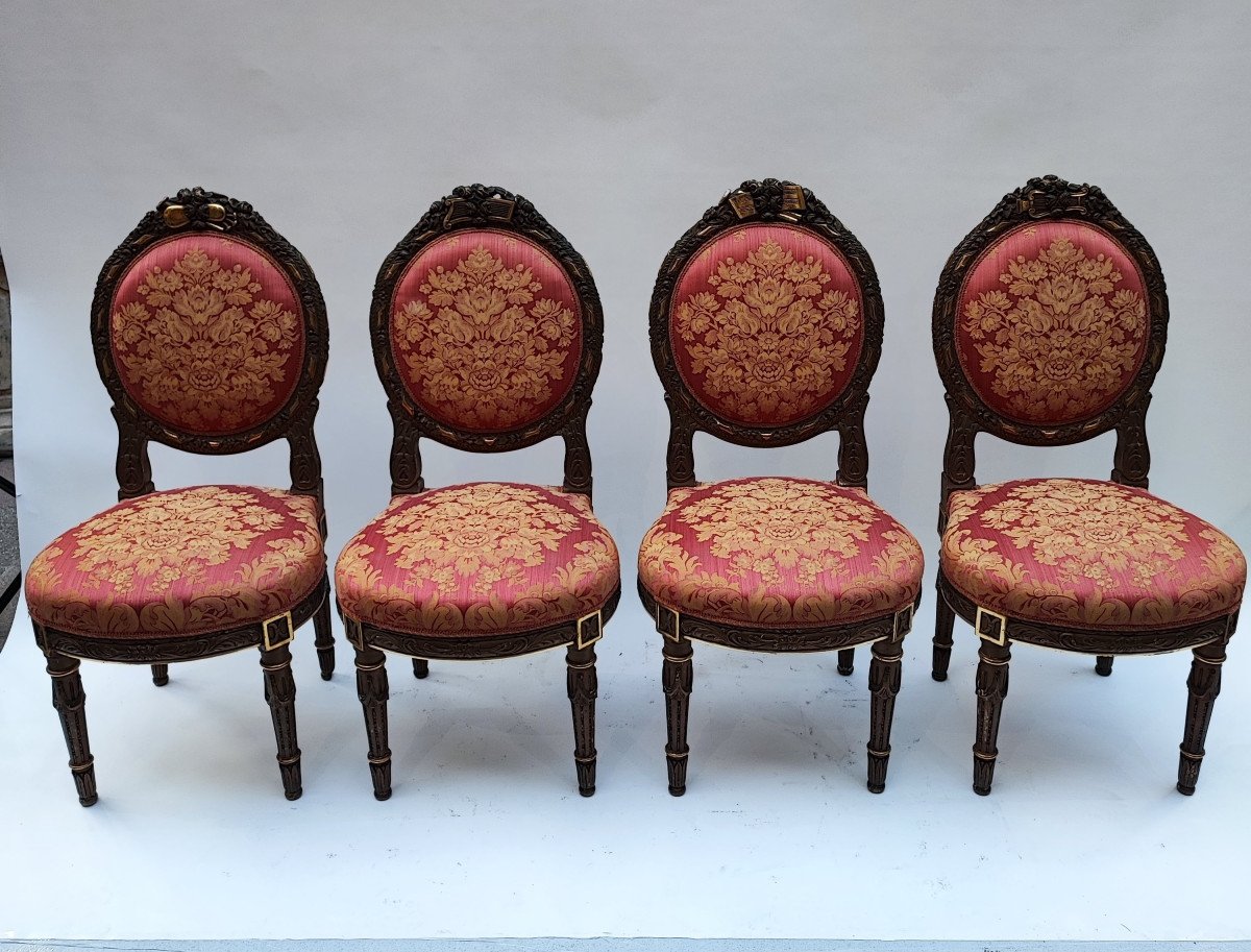 Salon 6 pièces composé de 4 chaises et 2 fauteuils style Louis XVI 