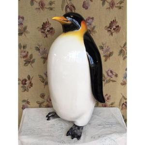 Pingouin géant en porcelaine 