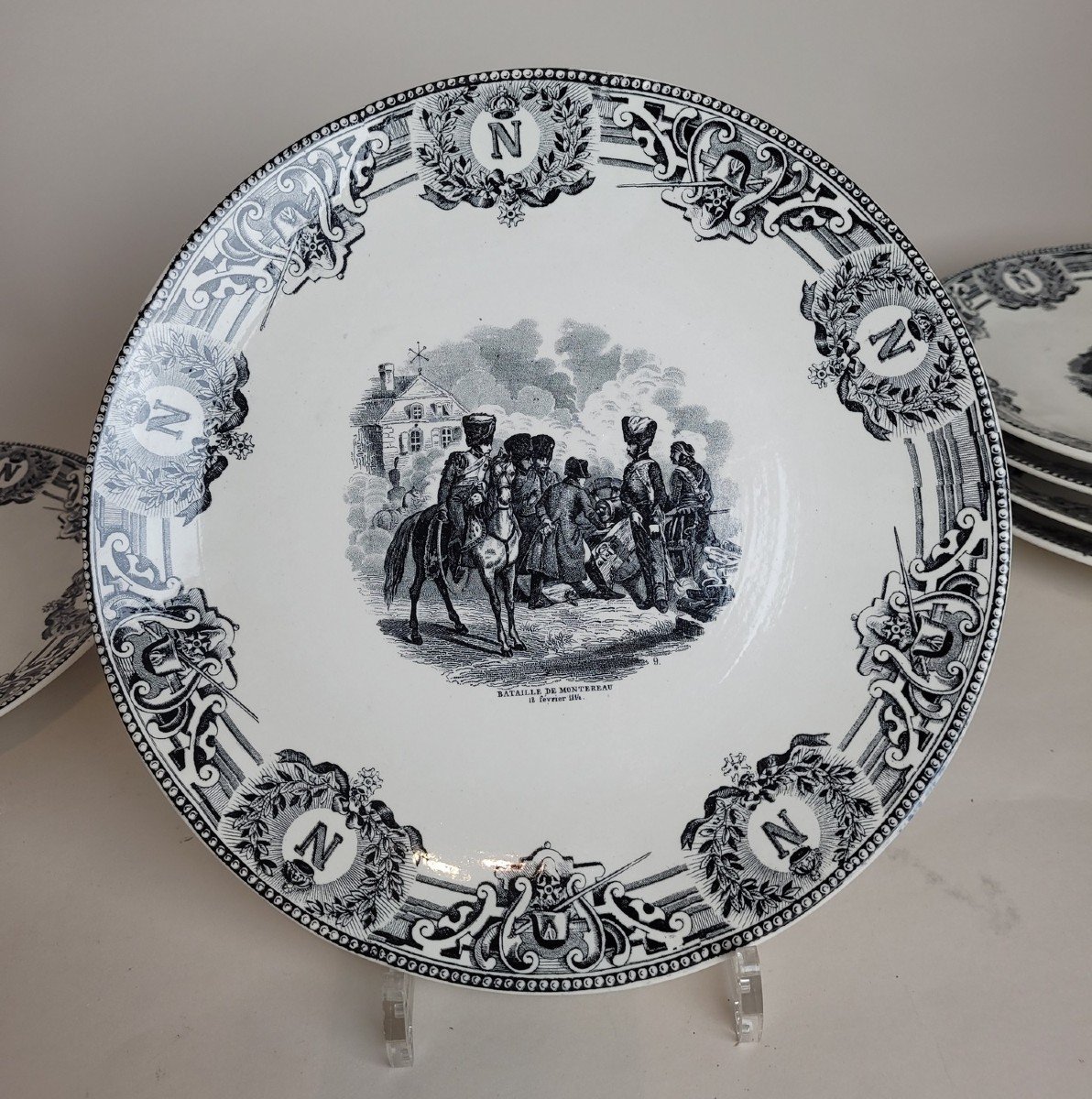 Boch La Louvière, Suite De 18 Assiettes - Batailles Napoléoniennes, Fin XIXème Siècle-photo-1