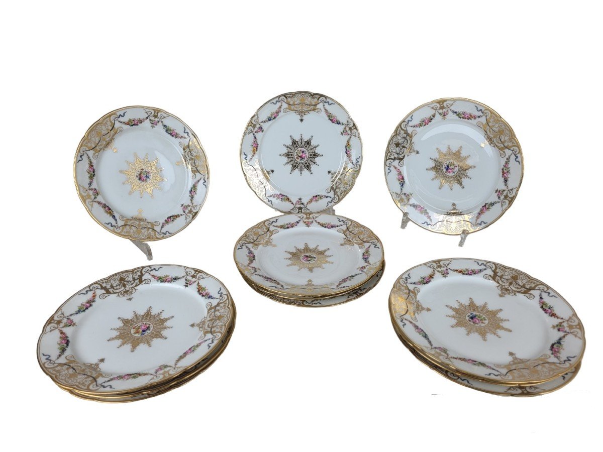 Sèvres, Macé, 12 Assiettes En Porcelaine, XIXème Siècle