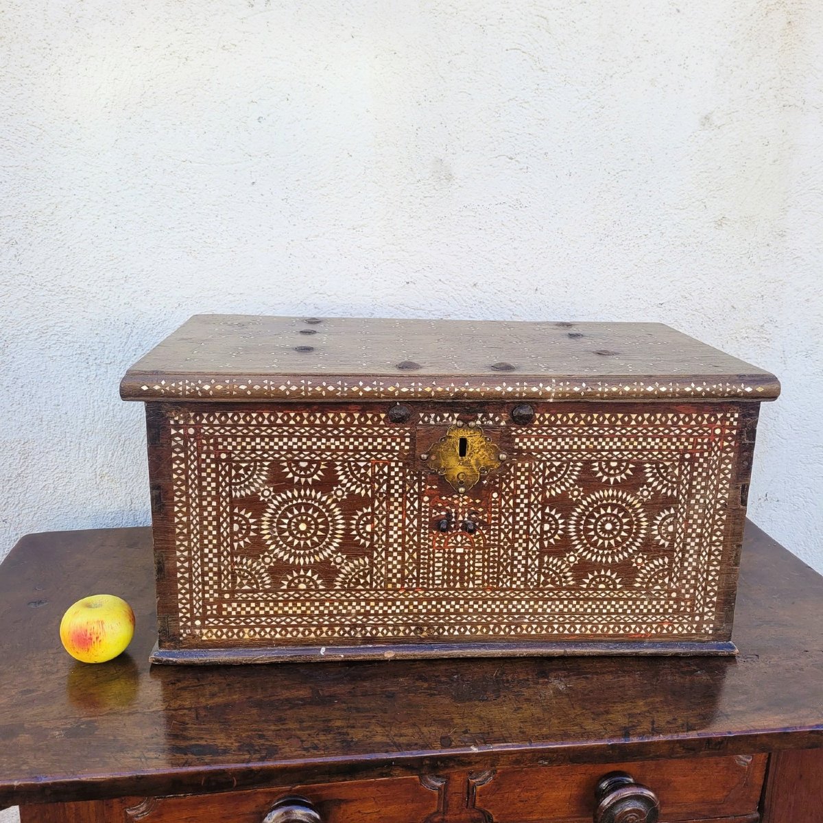 Wooden Chest With Mother-of-pearl Marquetry, Syria, 19th Century-photo-2