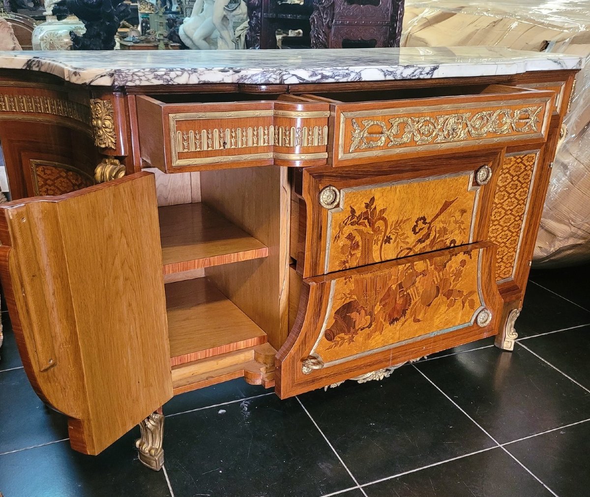 Grosse commode en marqueterie et bronze, début XXème siècle-photo-1