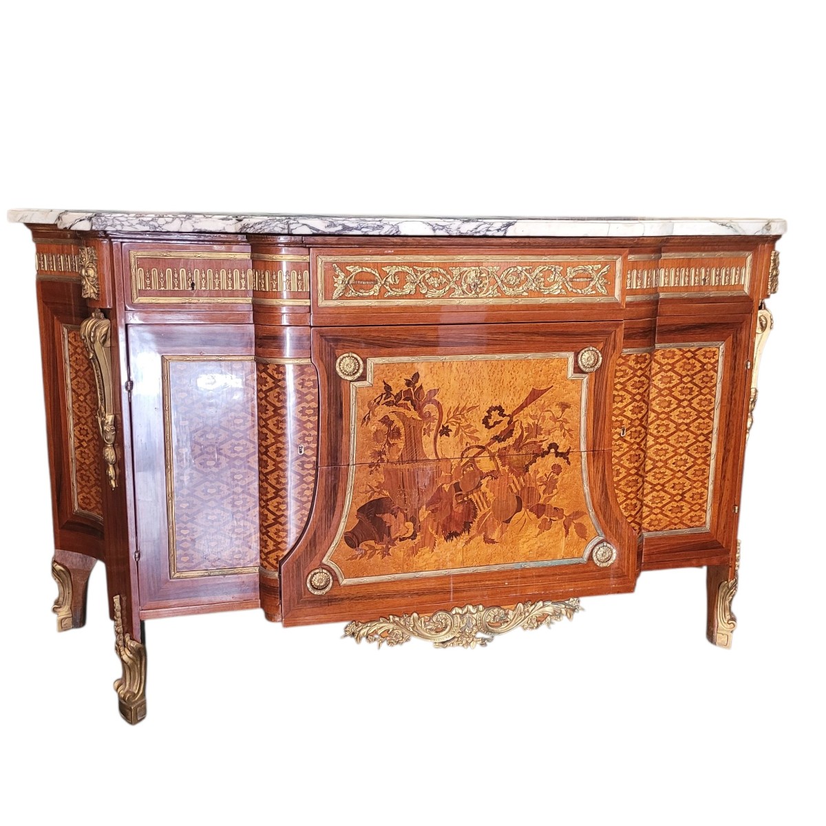 Grosse commode en marqueterie et bronze, début XXème siècle