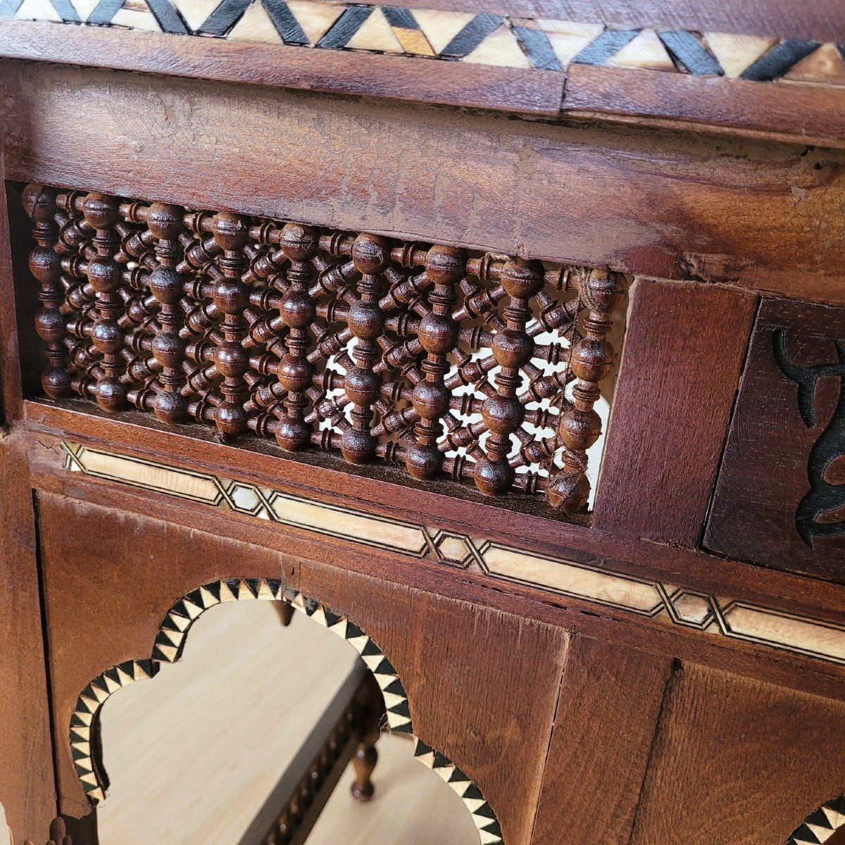 Oriental Center Table In Wood, Mother-of-pearl And Bone Marquetry, 20th Century-photo-7