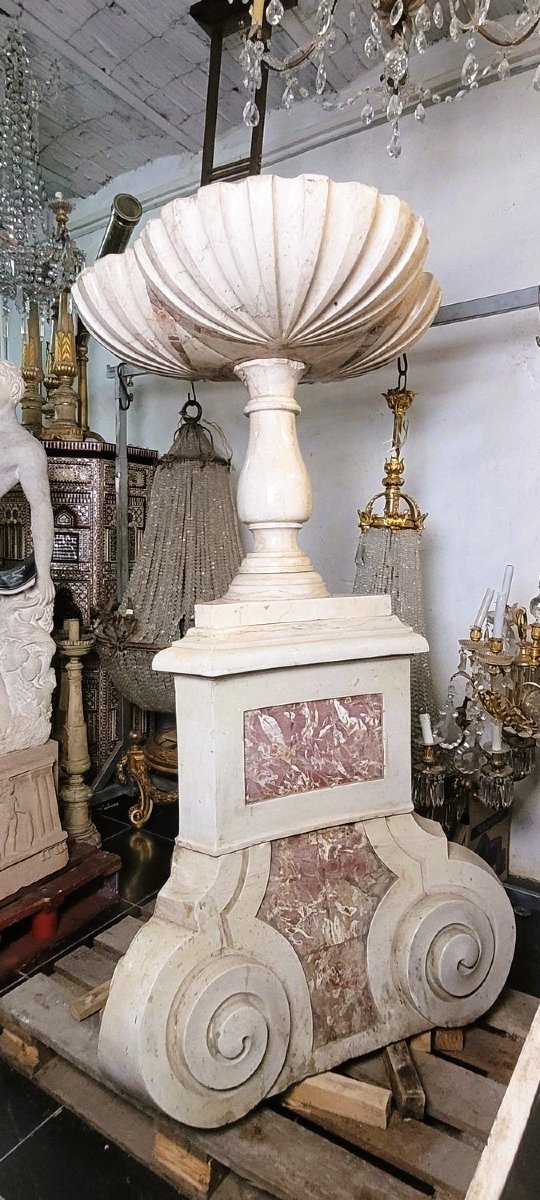Large Marble Basin, 173cm High, 17th Century-photo-4